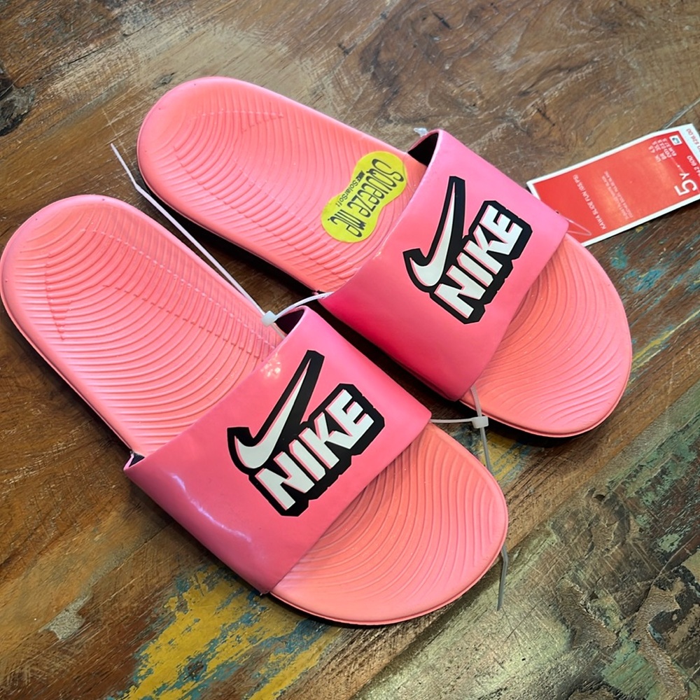 NWT Nike Youth Girls Kawa Slides
